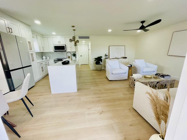 1 of 16 - 356 Seville O, Delray Beach, FL