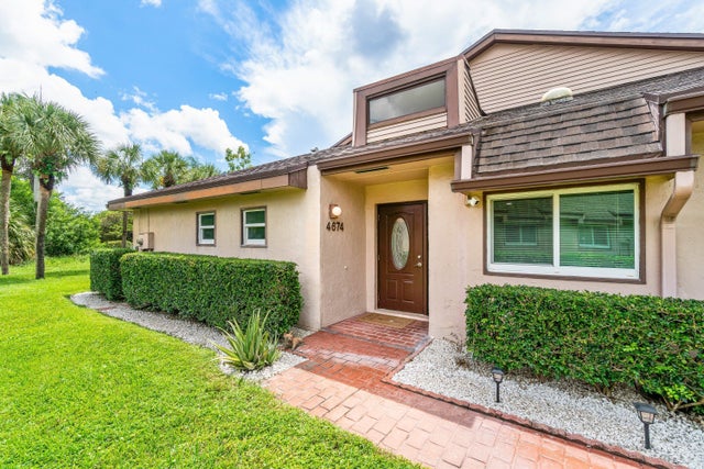 2 of 28 - 4674 Fountains Drive S, Lake Worth, FL