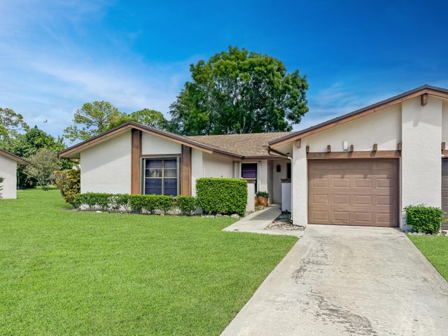 3804 Devenport Court, Greenacres