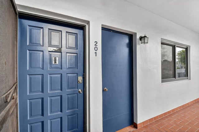 4 of 52 - 4254 Deste Court #201, Lake Worth, FL