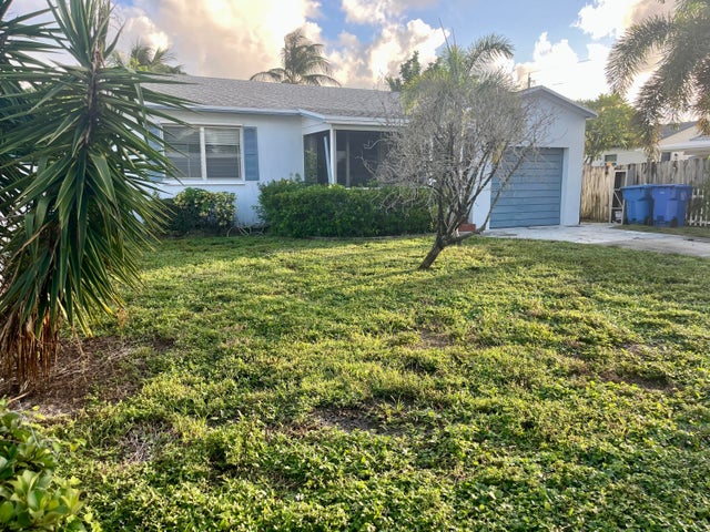 3 of 28 - 334 Anderson Road, Lantana, FL