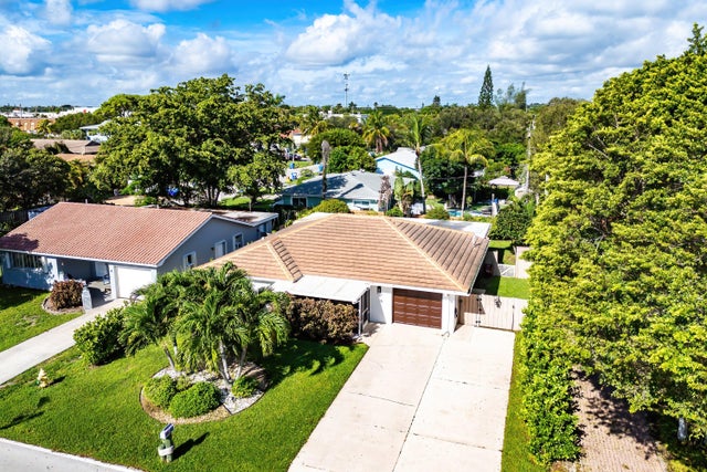 3 of 40 - 817 S Lake Drive, Lantana, FL