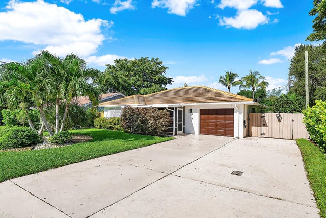 4 of 40 - 817 S Lake Drive, Lantana, FL