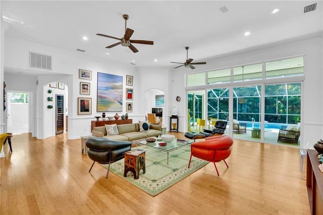 3 of 36 - 31 S White Jewel Court, Vero Beach, FL