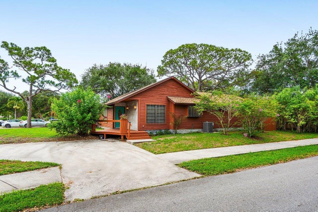 4 of 47 - 4744 Dolphin Drive, Lake Worth, FL