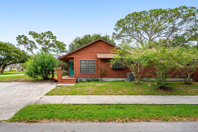 5 of 47 - 4744 Dolphin Drive, Lake Worth, FL