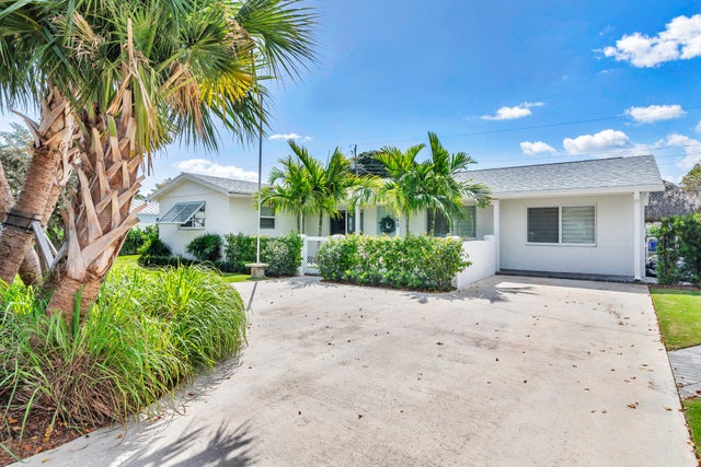 2 of 34 - 1860 Arabian Road W, Lake Clarke Shores, FL