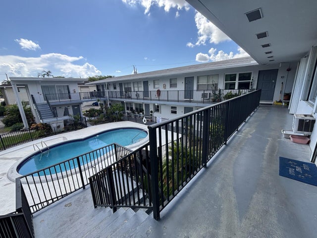3 of 18 - 3510 Harrison Street #12, Hollywood, FL