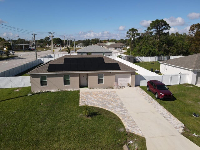 2 of 22 - 402 Ne Mainsail Street, Port Saint Lucie, FL