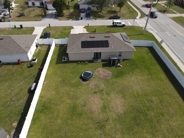 4 of 22 - 402 Ne Mainsail Street, Port Saint Lucie, FL