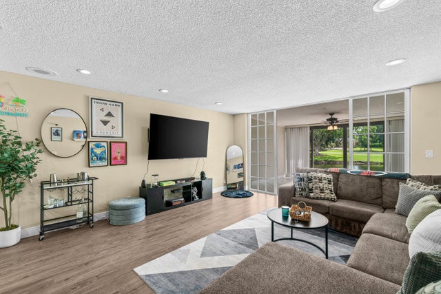 5 of 24 - 4527 Luxemburg Court, Lake Worth, FL