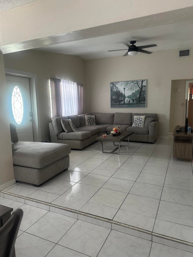 5 of 17 - 4220 Ne Garand Lane Ne, West Palm Beach, FL