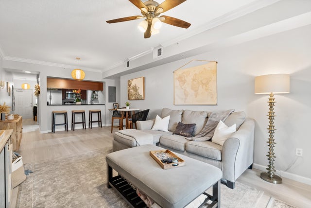 2 of 23 - 4883 Pga Boulevard #305, Palm Beach Gardens, FL