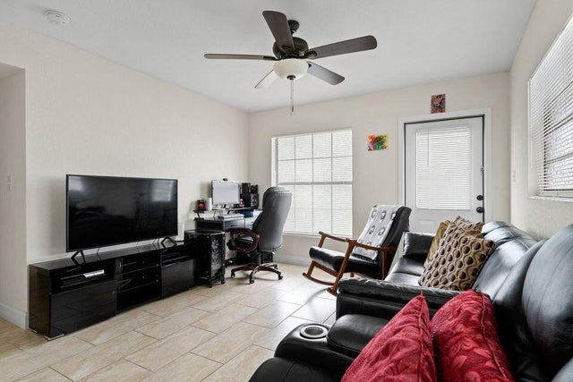 3 of 8 - 2804 Avenue J, Fort Pierce, FL
