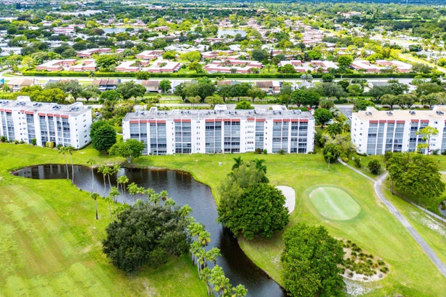 2 of 38 - 3595 Birdie Drive #406, Lake Worth, FL