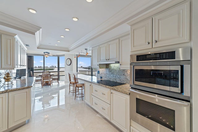 5 of 48 - 100 Lakeshore Drive #1558, North Palm Beach, FL