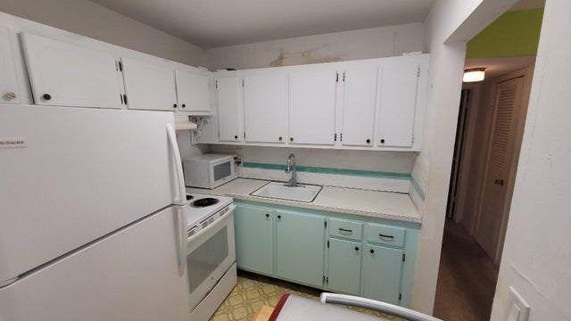5 of 34 - 208 Kent M, West Palm Beach, FL