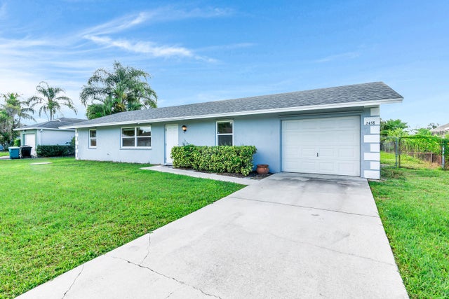 2458 Sw Hinchman Street, Port Saint Lucie
