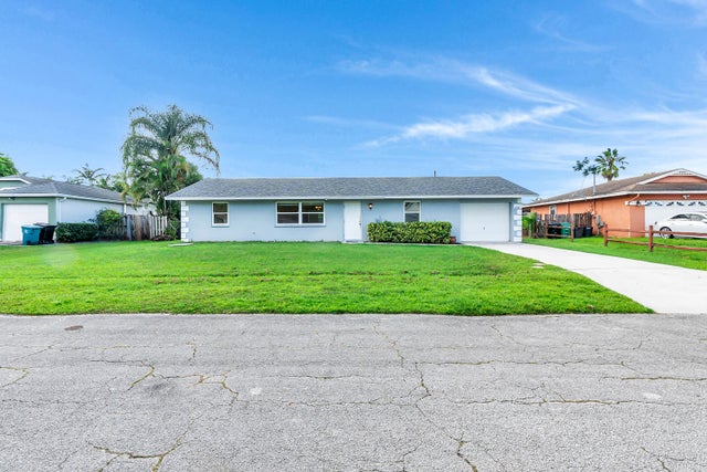 2 of 33 - 2458 Sw Hinchman Street, Port Saint Lucie, FL