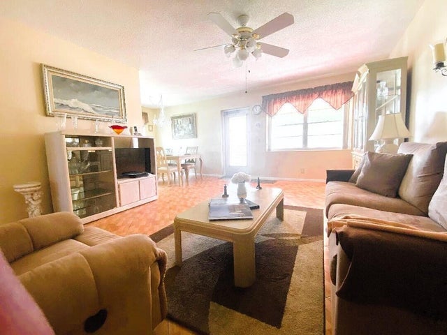 4 of 26 - 208 Chatham J #208, West Palm Beach, FL