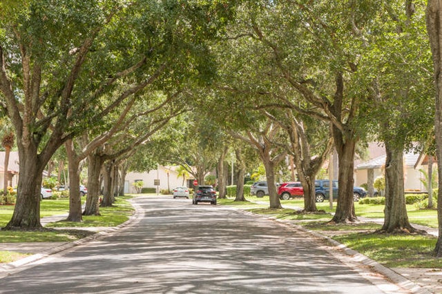 3 of 25 - 4907 Boxwood Circle, Boynton Beach, FL