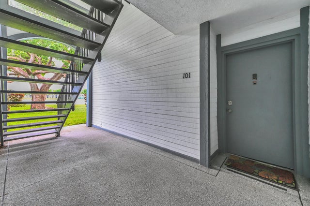 2 of 27 - 15465 Lakes Of Delray Boulevard #101, Delray Beach, FL