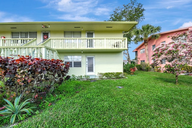 2 of 40 - 48 Sheffield B, West Palm Beach, FL