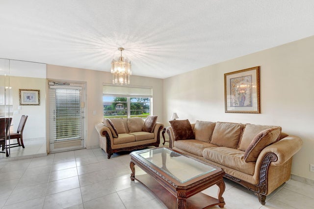 4 of 40 - 48 Sheffield B, West Palm Beach, FL