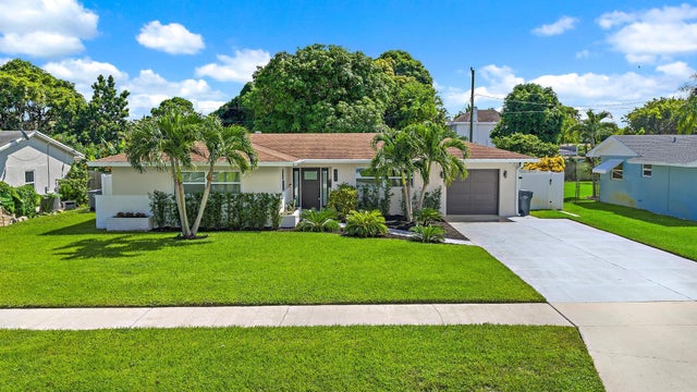 428 Hawthorne Drive, Lake Park