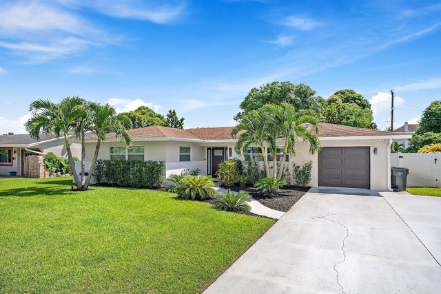 2 of 28 - 428 Hawthorne Drive, Lake Park, FL
