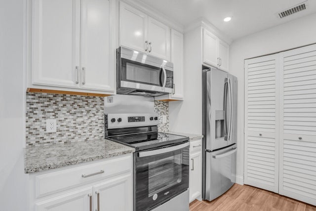 3 of 21 - 8420 Se Croft Circle Circle #e-7, Hobe Sound, FL