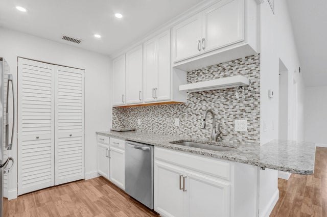 4 of 21 - 8420 Se Croft Circle Circle #e-7, Hobe Sound, FL