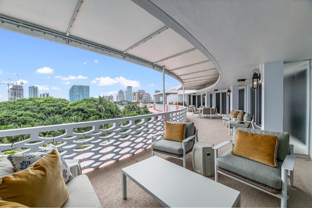4 of 27 - 315 S Lake Drive #ph C, Palm Beach, FL