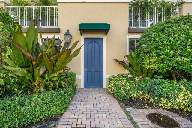 3 of 30 - 3940 N Flagler Drive #101, West Palm Beach, FL