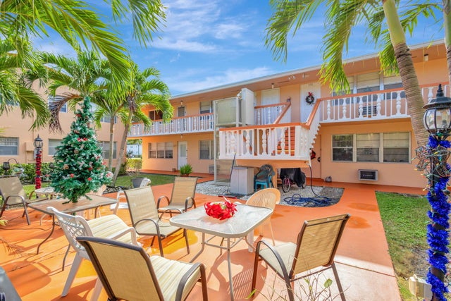 1 of 38 - 332 Sheffield N, West Palm Beach, FL