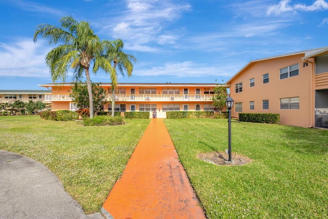2 of 38 - 332 Sheffield N, West Palm Beach, FL