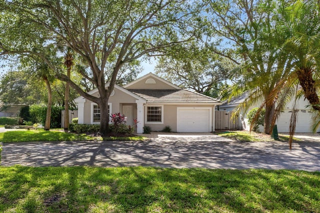 1 of 26 - 15 Admirals Court, Palm Beach Gardens, FL
