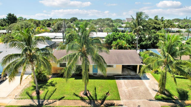 2 of 43 - 20 Willow Road, Tequesta, FL