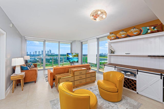 2 of 33 - 16385 Biscayne Boulevard #1821, North Miami Beach, FL