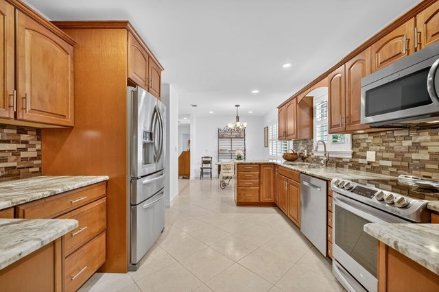 5 of 19 - 4 Rio Vista Drive, Sewalls Point, FL