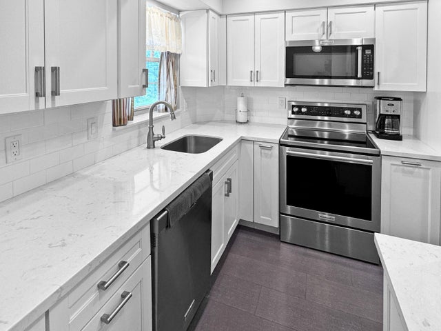 5 of 34 - 18081 Se Country Club Drive #30-300, Jupiter, FL