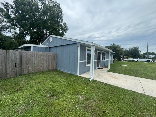 3 of 25 - 692 Nw Kilpatrick Avenue, Port Saint Lucie, FL