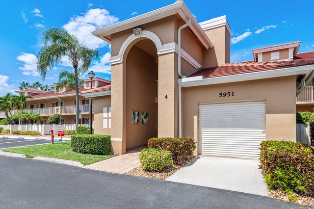 1 of 26 - 5951 Regal Glen Drive #202, Boynton Beach, FL