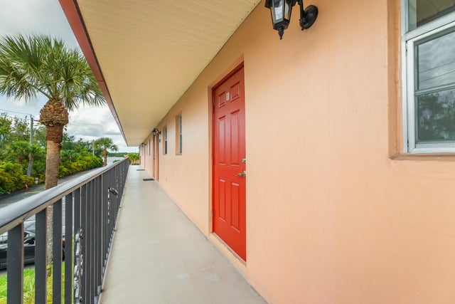 2 of 23 - 1982 Sw Palm City Road #i, Stuart, FL