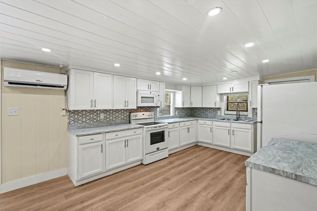 5 of 28 - 103 N 23rd Street, Fort Pierce, FL