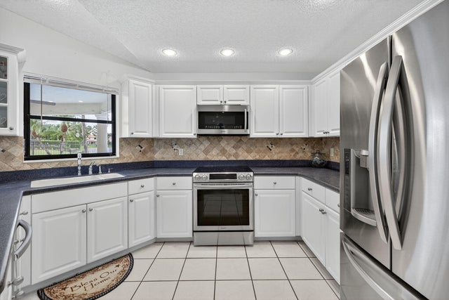 4 of 42 - 3140 Old Orchard Road, Davie, FL