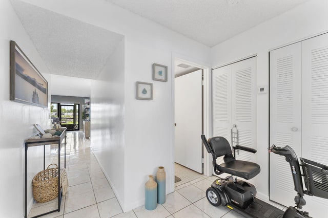 2 of 27 - 7903 Willow Spring Drive #1116, Lake Worth, FL