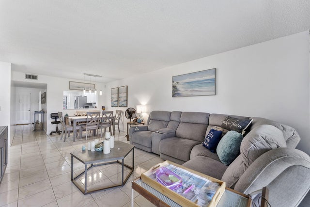 5 of 27 - 7903 Willow Spring Drive #1116, Lake Worth, FL