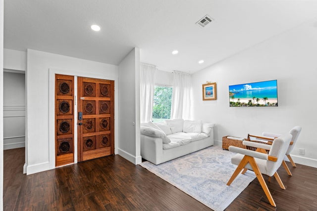 3 of 18 - 160 Parkwood Drive, Royal Palm Beach, FL