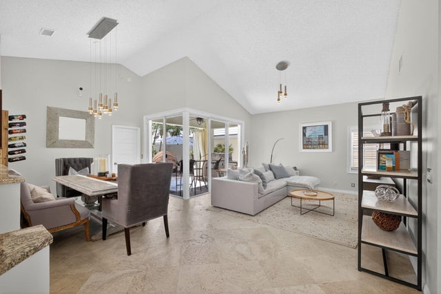 2 of 47 - 31 Windsor Lane, Palm Beach Gardens, FL